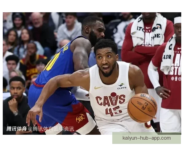 米切尔赞哈登助力球队成功 称没有团队协作无法走到今天